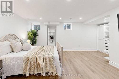 33 Kettle Valley Trail, King, ON - Indoor Photo Showing Bedroom