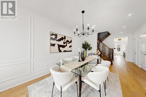 33 Kettle Valley Trail, King, ON - Indoor Photo Showing Living Room