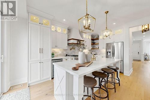 33 Kettle Valley Trail, King, ON - Indoor Photo Showing Kitchen With Stainless Steel Kitchen With Upgraded Kitchen