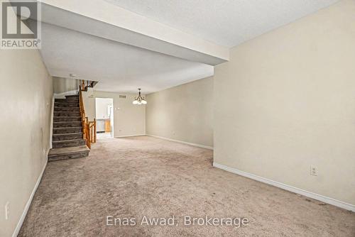 7 Rothbury Crescent, Ottawa, ON - Indoor Photo Showing Other Room