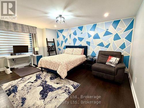 56 Esther Crescent, Thorold, ON - Indoor Photo Showing Bedroom