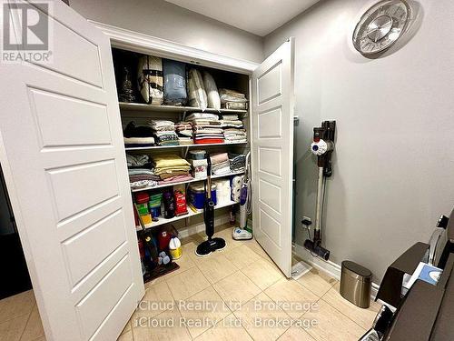 56 Esther Crescent, Thorold, ON - Indoor Photo Showing Other Room
