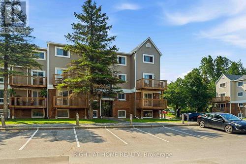 3 - 500 FENERTY COURT  Ottawa, ON K2L 3B1