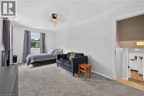 206 East 13Th Street, Hamilton, ON - Indoor Photo Showing Bedroom