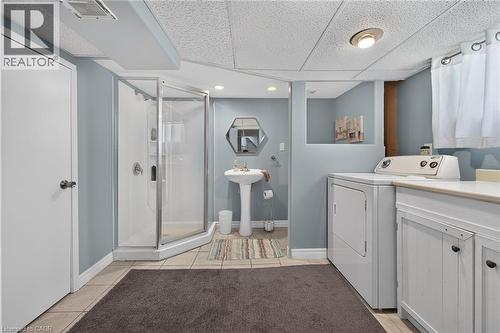 206 East 13Th Street, Hamilton, ON - Indoor Photo Showing Laundry Room