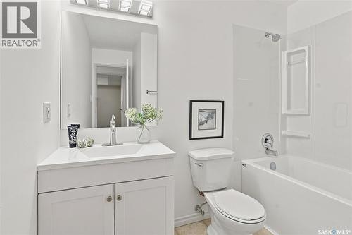 426 425 115Th Street E, Saskatoon, SK - Indoor Photo Showing Bathroom