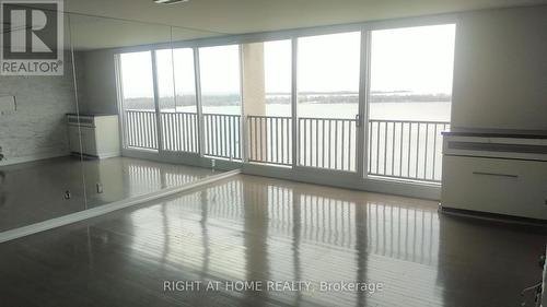 2803 - 33 Harbour Square, Toronto, ON - Indoor Photo Showing Other Room
