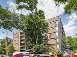 402-60 Montclair Avenue Toronto, ON M5P 1P7