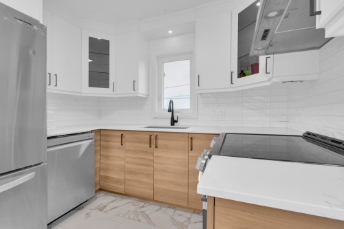 Cuisine - 570 Rue Andrassy, Mascouche, QC - Indoor Photo Showing Kitchen