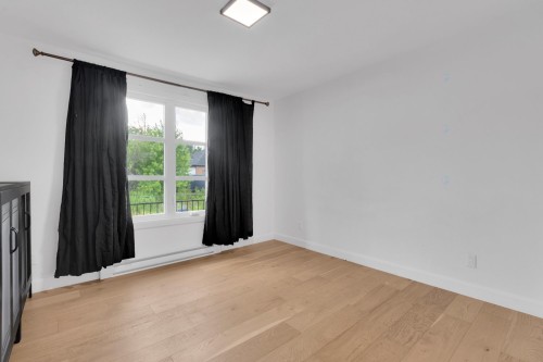 Chambre à coucher principale - 570 Rue Andrassy, Mascouche, QC - Indoor Photo Showing Other Room