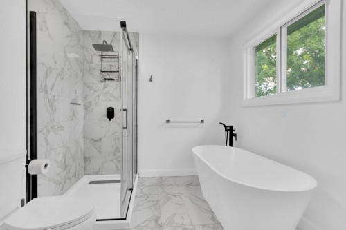 Salle de bains - 570 Rue Andrassy, Mascouche, QC - Indoor Photo Showing Bathroom