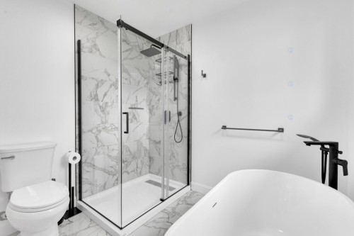 Salle de bains - 570 Rue Andrassy, Mascouche, QC - Indoor Photo Showing Bathroom