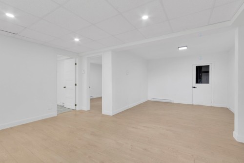 Salle familiale - 570 Rue Andrassy, Mascouche, QC - Indoor Photo Showing Other Room