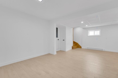 Salle familiale - 570 Rue Andrassy, Mascouche, QC - Indoor