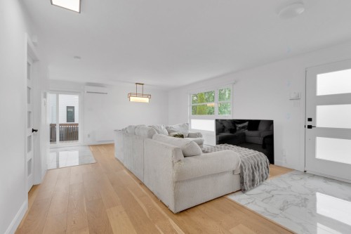 Vue d'ensemble - 570 Rue Andrassy, Mascouche, QC - Indoor Photo Showing Living Room