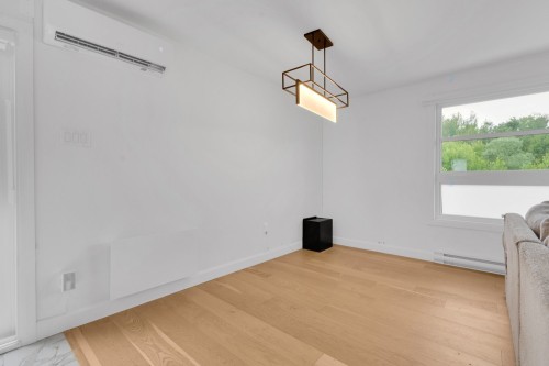Salle à manger - 570 Rue Andrassy, Mascouche, QC - Indoor Photo Showing Other Room