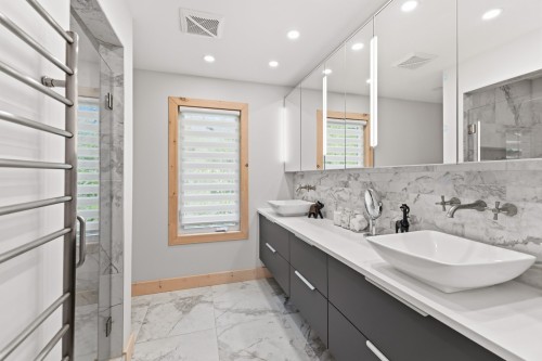 Master Bathroom - 90 Ch. Des Catalpas, La Conception, QC - Indoor Photo Showing Bathroom