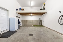Garage - 
