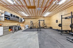 Garage - 