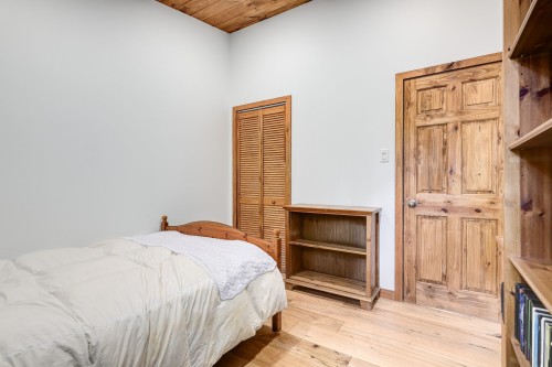 Chambre à coucher - 106 Rue Évangéline, Saint-Alphonse-Rodriguez, QC - Indoor Photo Showing Bedroom