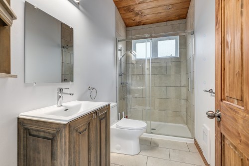 Salle de bains - 106 Rue Évangéline, Saint-Alphonse-Rodriguez, QC - Indoor Photo Showing Bathroom