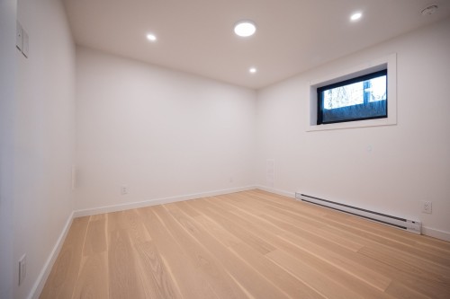 Chambre à coucher principale - 2569 Rue Sherbrooke E., Montréal (Le Plateau-Mont-Royal), QC - Indoor Photo Showing Other Room