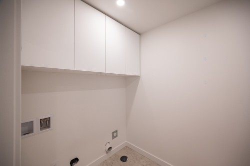 Salle de lavage - 2569 Rue Sherbrooke E., Montréal (Le Plateau-Mont-Royal), QC - Indoor Photo Showing Other Room