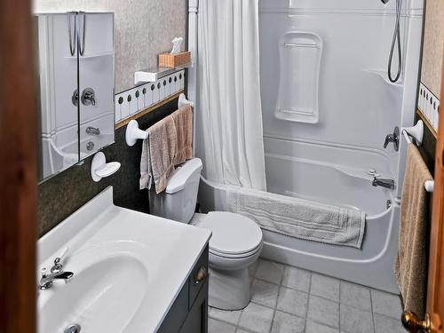 123 Canfield Road, Kenora, ON - Indoor Photo Showing Bathroom