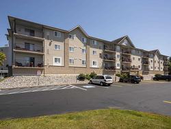 107-147 Fanshaw Street Thunder Bay, ON P7C 5Z9