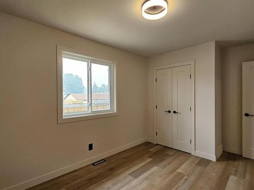 72 Brent Street, Thunder Bay, ON - Indoor Photo Showing Other Room