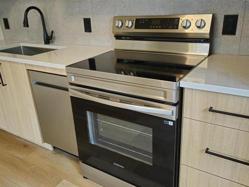 72 Brent Street, Thunder Bay, ON - Indoor Photo Showing Kitchen