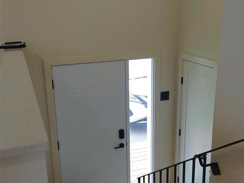 72 Brent Street, Thunder Bay, ON - Indoor Photo Showing Other Room