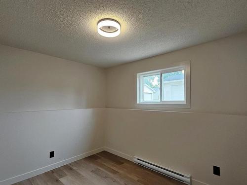 72 Brent Street, Thunder Bay, ON - Indoor Photo Showing Other Room