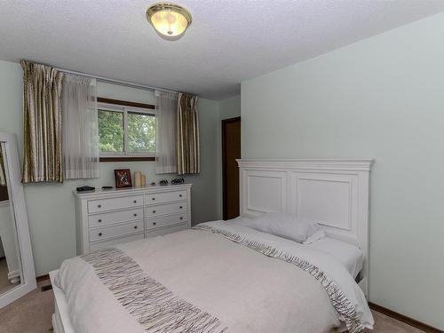 386 Lambton Place, Thunder Bay, ON - Indoor Photo Showing Bedroom