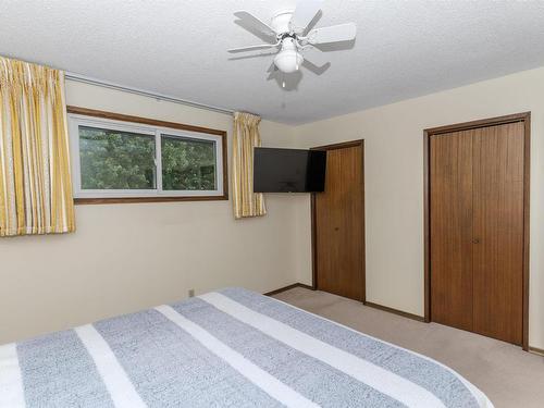 386 Lambton Place, Thunder Bay, ON - Indoor Photo Showing Bedroom
