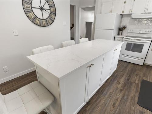 386 Lambton Place, Thunder Bay, ON - Indoor Photo Showing Kitchen