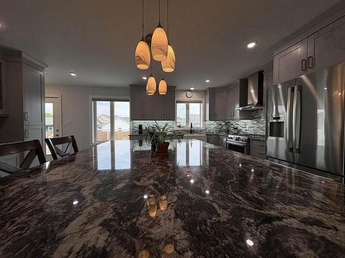 832 Williams Avenue, Fort Frances, ON - Indoor Photo Showing Kitchen With Upgraded Kitchen
