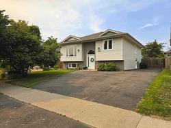 1486 Hutton Park Drive Thunder Bay, ON P7G 1E5
