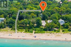 1st, let's highlight this ideal 2.5 min beach walk - 