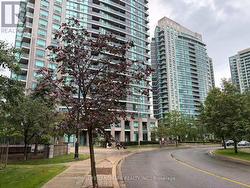 1001 - 28 HARRISON GARDEN BOULEVARD E Toronto, ON M2N 7B5