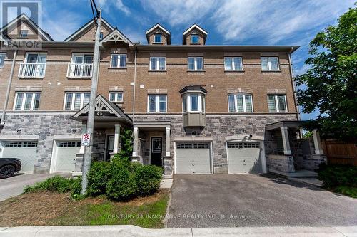 40 WATERSTONE WAY  Whitby, ON L1N 4S3