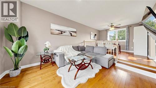 312 Rittenhouse Road, Kitchener, ON - Indoor Photo Showing Living Room