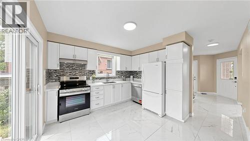 312 Rittenhouse Road, Kitchener, ON - Indoor Photo Showing Kitchen