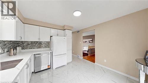 312 Rittenhouse Road, Kitchener, ON - Indoor Photo Showing Kitchen