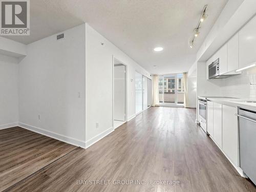 316 - 85 Queens Wharf Road, Toronto, ON - Indoor Photo Showing Kitchen