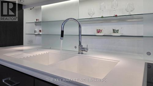 511 - 45 Charles Street E, Toronto, ON - Indoor