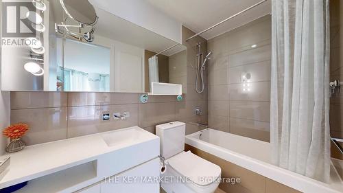 511 - 45 Charles Street E, Toronto, ON - Indoor Photo Showing Bathroom