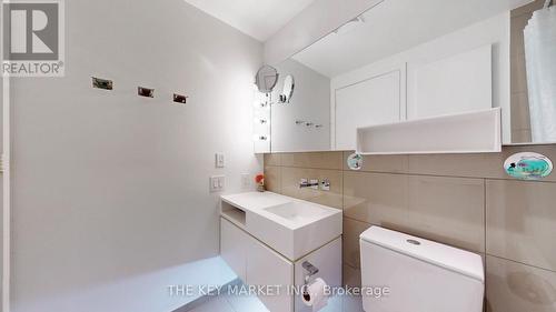 511 - 45 Charles Street E, Toronto, ON - Indoor