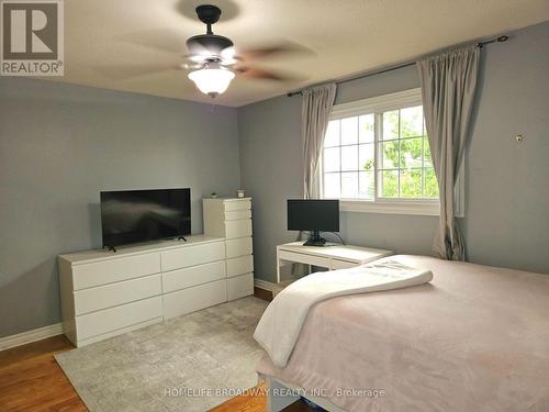 11 Perdue Court, Markham, ON - Indoor Photo Showing Bedroom