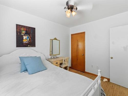 46 Campbell Avenue, Windsor, NS - Indoor Photo Showing Bedroom